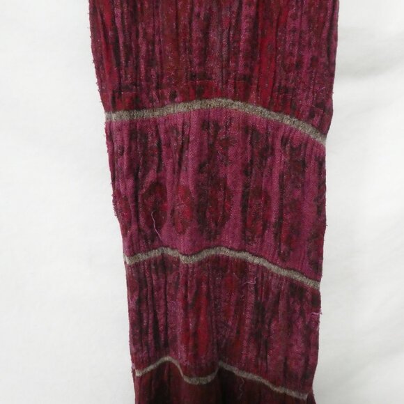 PASSIGATTI | OS - one size | Elegant Burgundy Fringed Scarf | Gold Stripes - Picture 7 of 10
